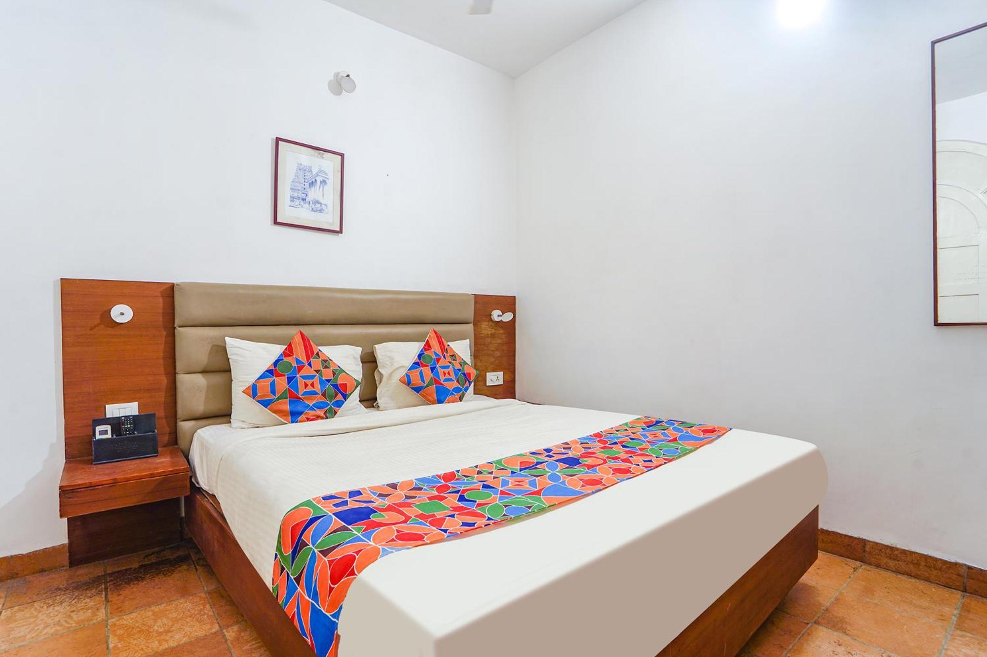 Fabexpress Le Aham Boutique - Auroville Beach - 600M Puducherry Eksteriør billede