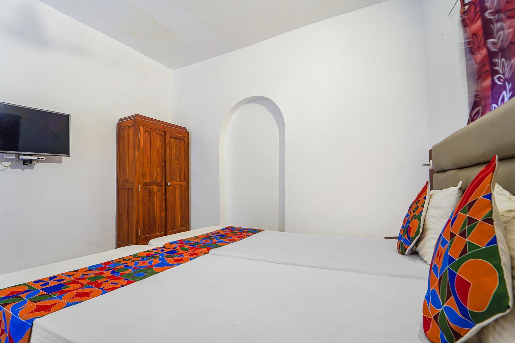 Fabexpress Le Aham Boutique - Auroville Beach - 600M Puducherry Eksteriør billede