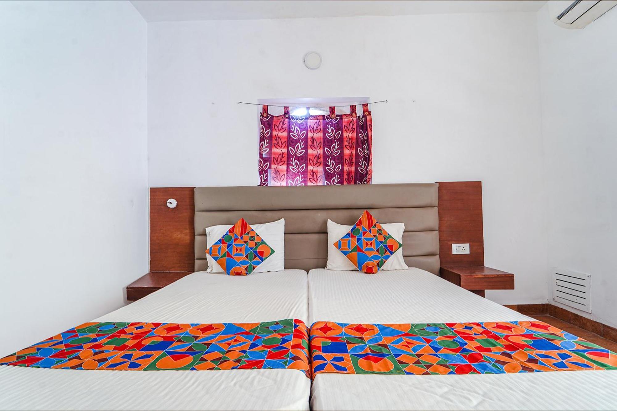 Fabexpress Le Aham Boutique - Auroville Beach - 600M Puducherry Eksteriør billede