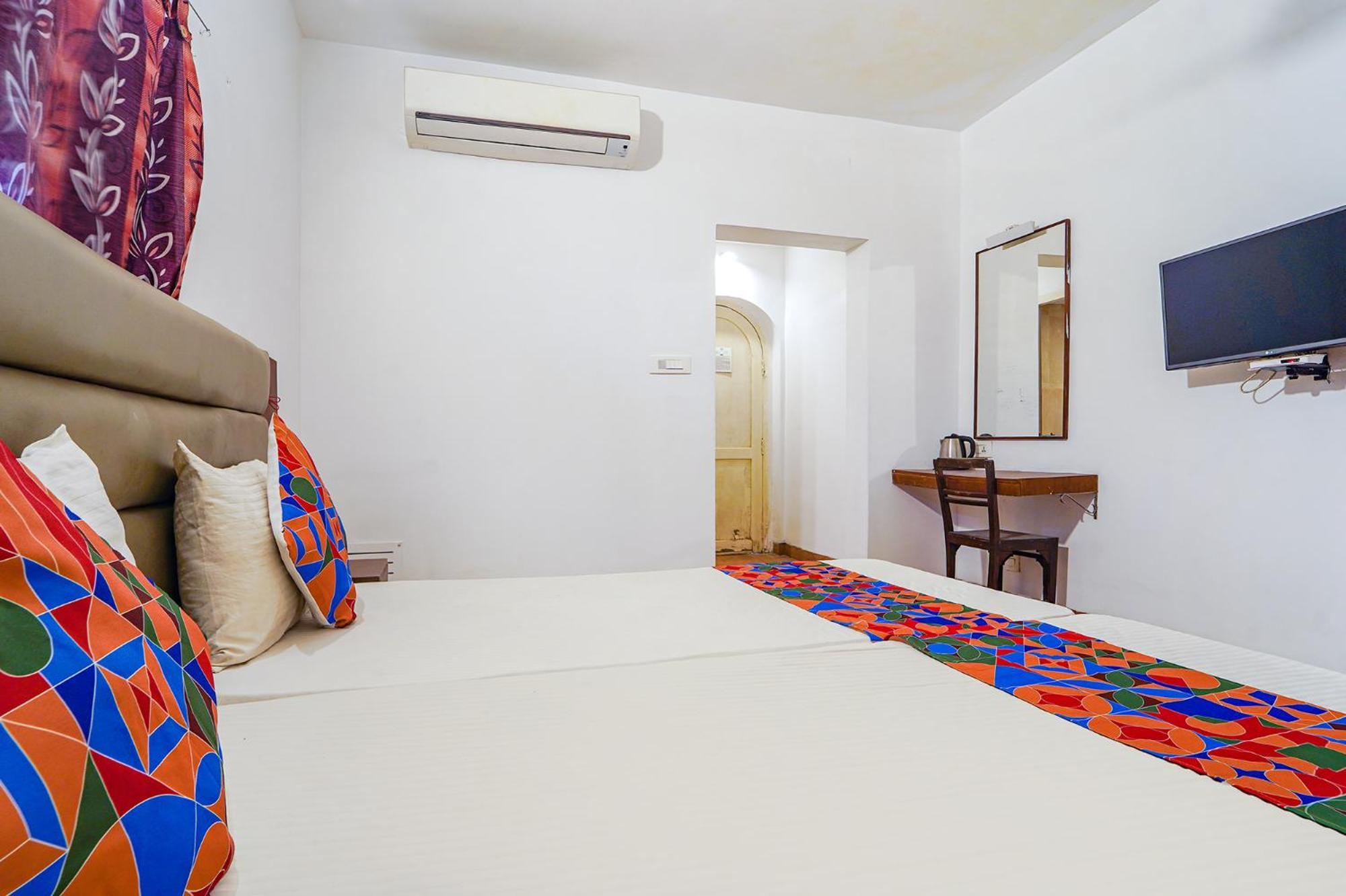 Fabexpress Le Aham Boutique - Auroville Beach - 600M Puducherry Eksteriør billede