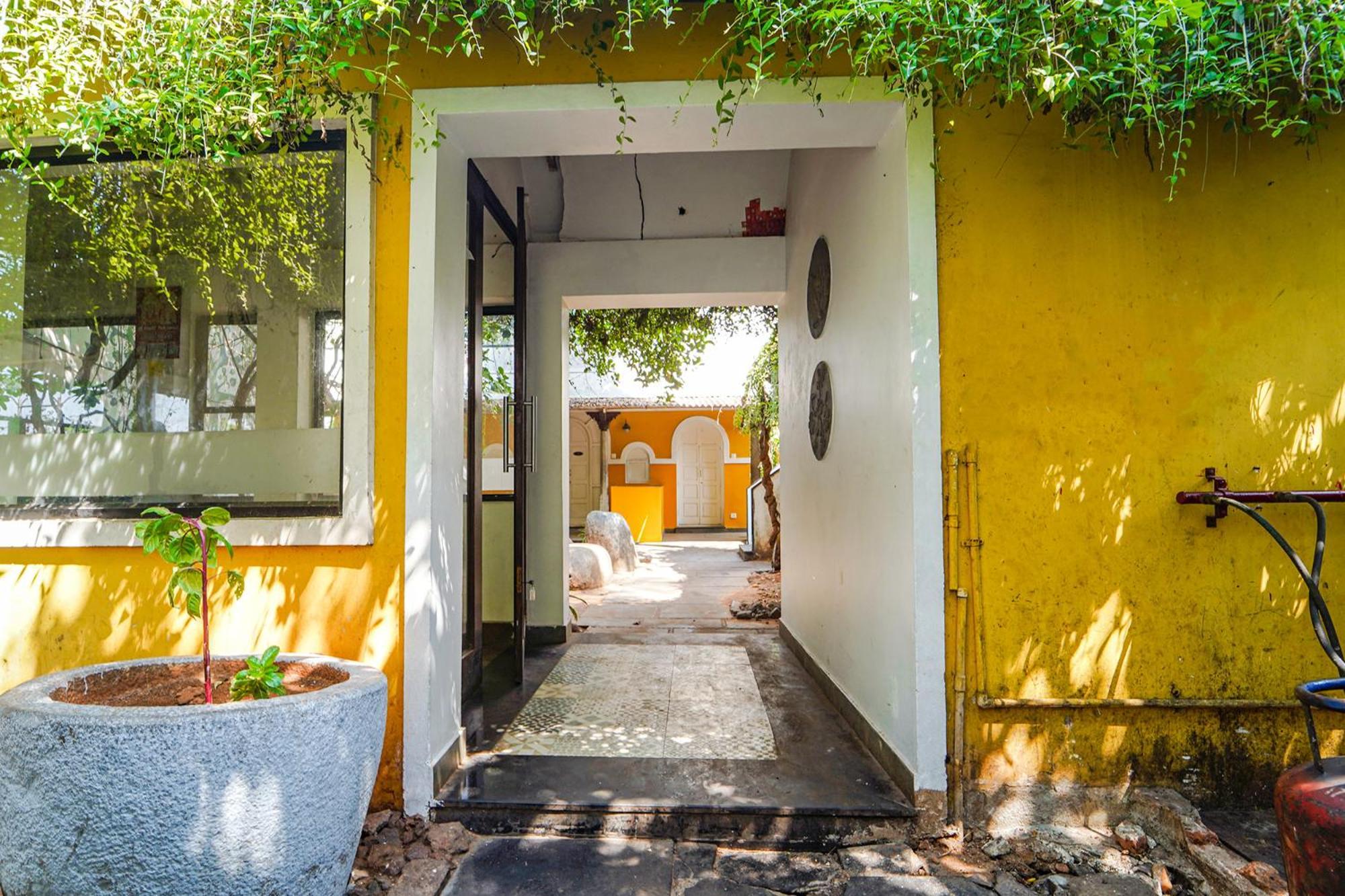 Fabexpress Le Aham Boutique - Auroville Beach - 600M Puducherry Eksteriør billede